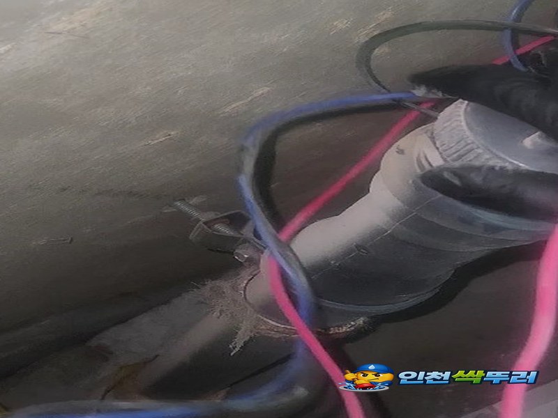 답동 누수탐지수리 실제 작업 사진 3 | 인천싹뚜러